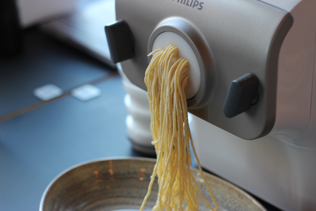 Ouderling Betrokken Coördineren Verse pasta in slechts 10 minuten met de Philips Pastamachine