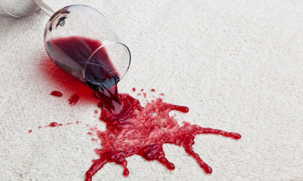 Verzending Pijlpunt Onhandig Rode wijnvlekken in je tafelkleed? Zo krijg je het terug schoon!